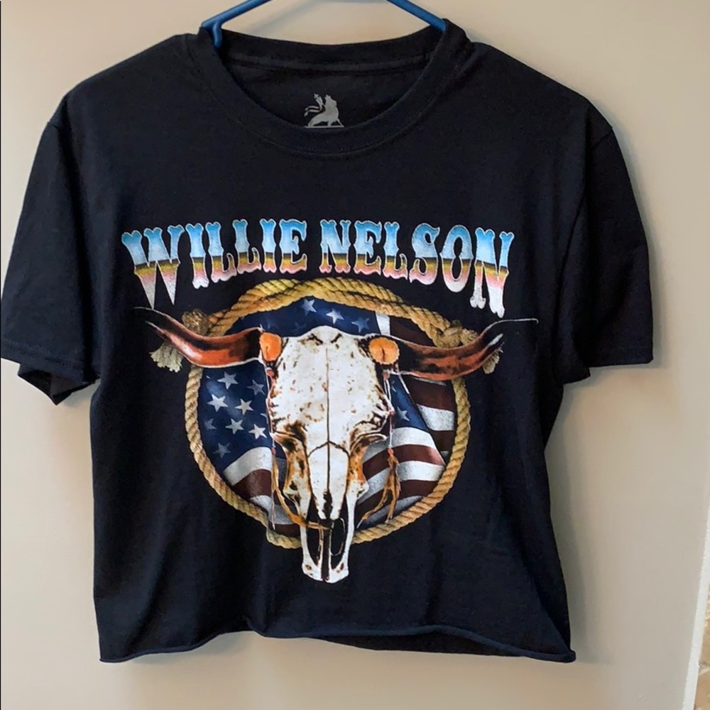 Willie Nelson T-shirt.